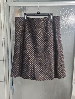 Classic A-Line Tweed Skirt - Brown Mix. Side Zip